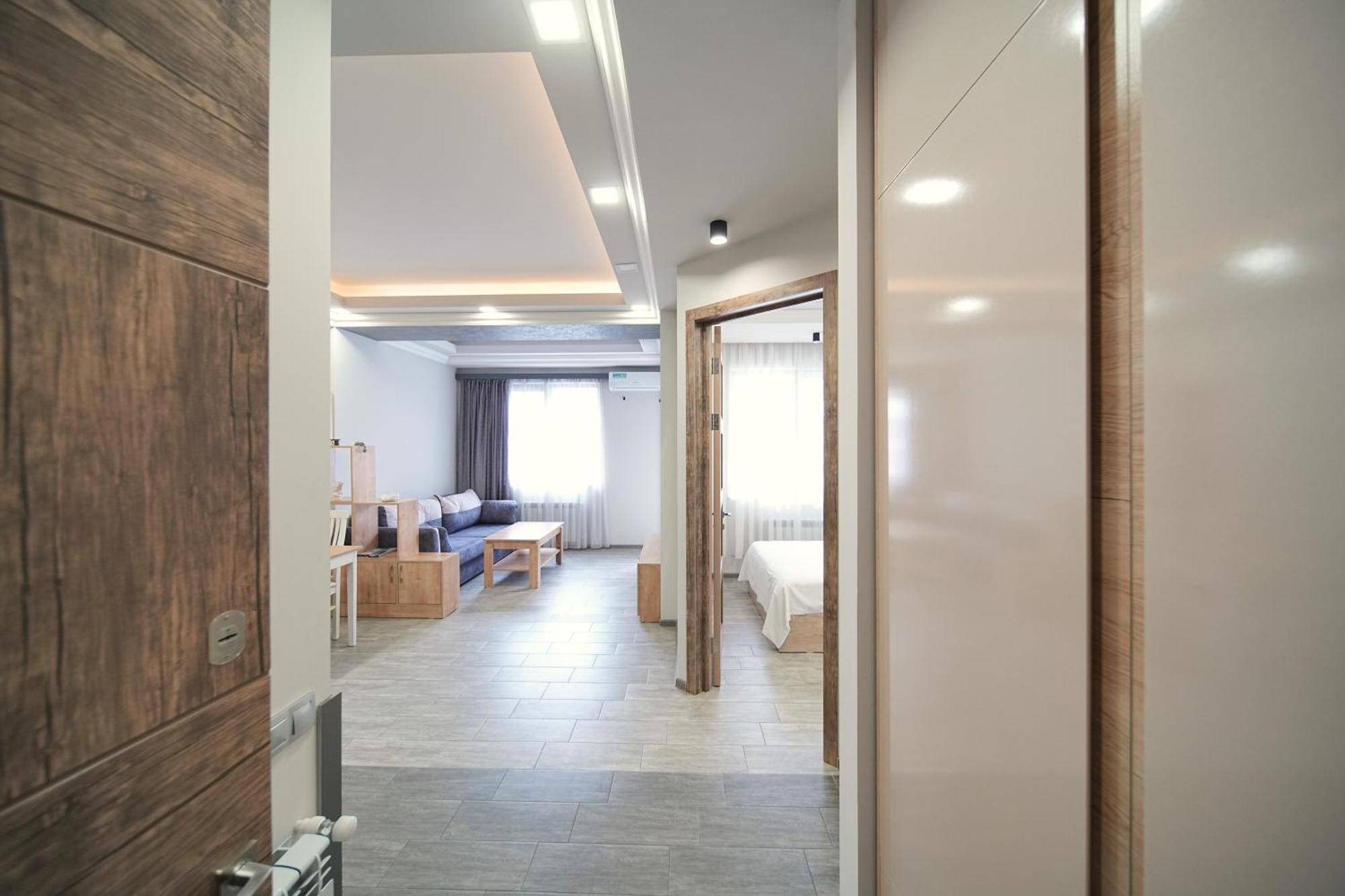 Cozy Apartments In The City Centre By Sweet Home Yerevan Exterior photo