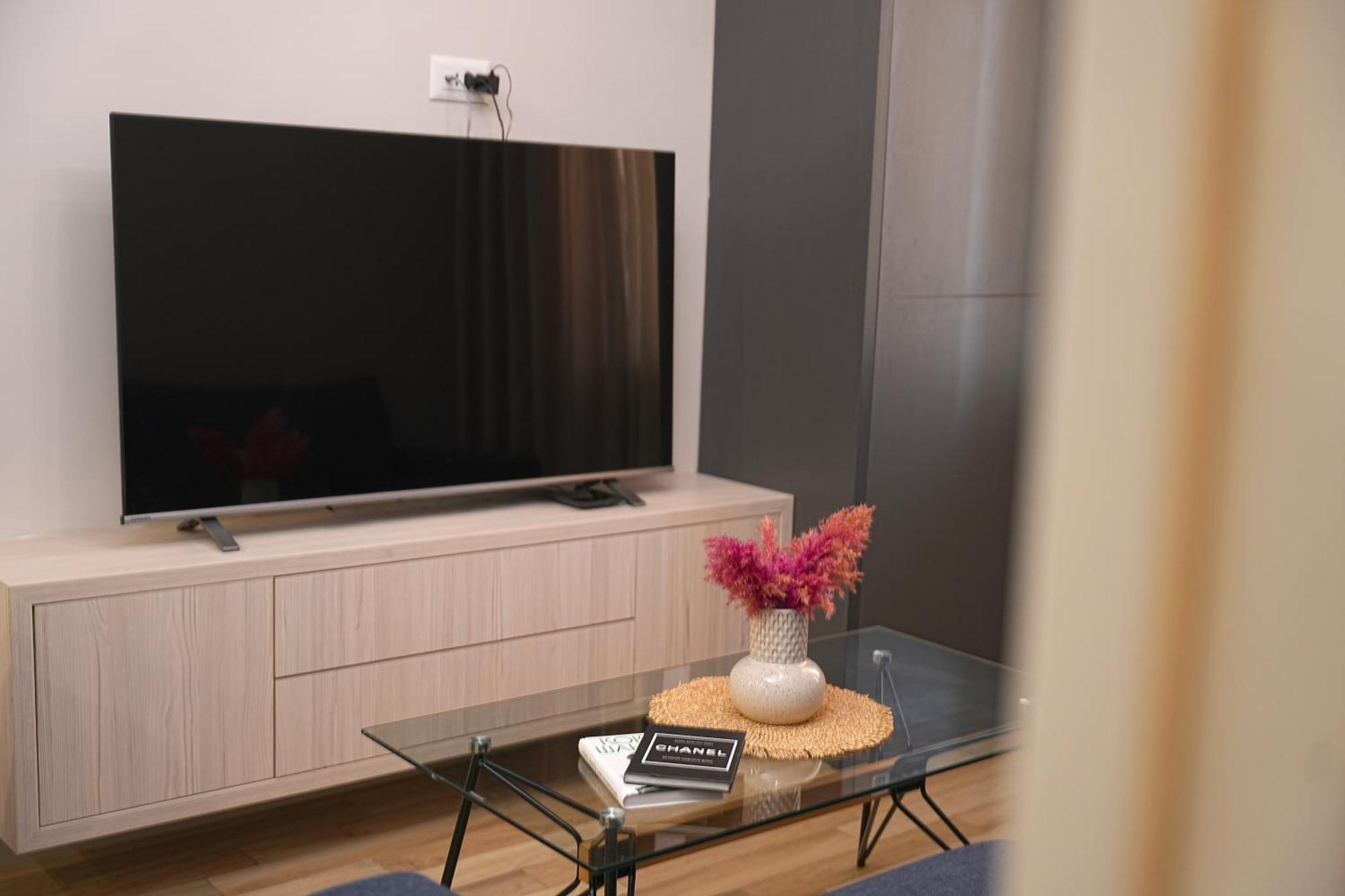 Cozy Apartments In The City Centre By Sweet Home Yerevan Exterior photo